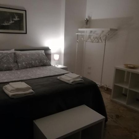 B&B La Terrazza Near The Beach Μπάρι Δωμάτιο φωτογραφία