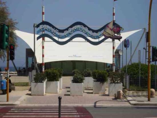 B&B La Terrazza Near The Beach Μπάρι Εξωτερικό φωτογραφία