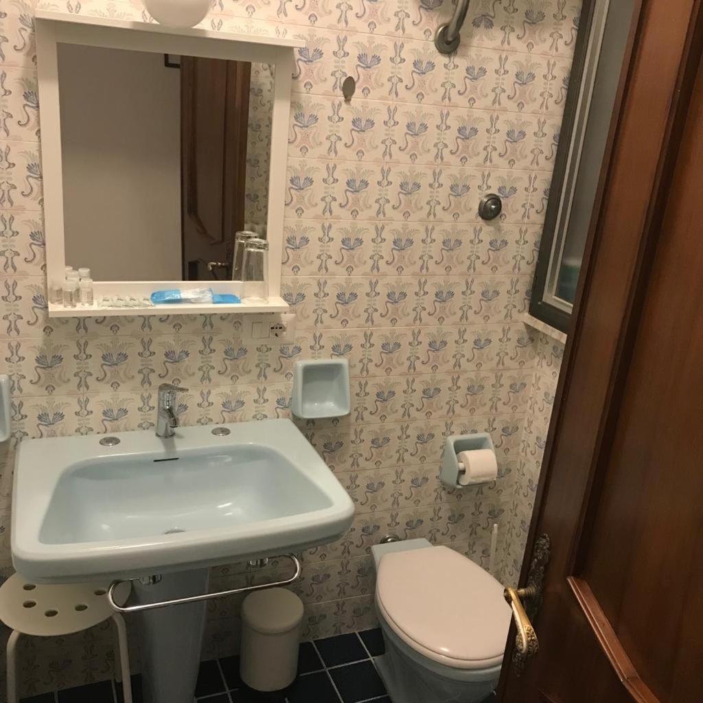 B&B La Terrazza Near The Beach Μπάρι Δωμάτιο φωτογραφία